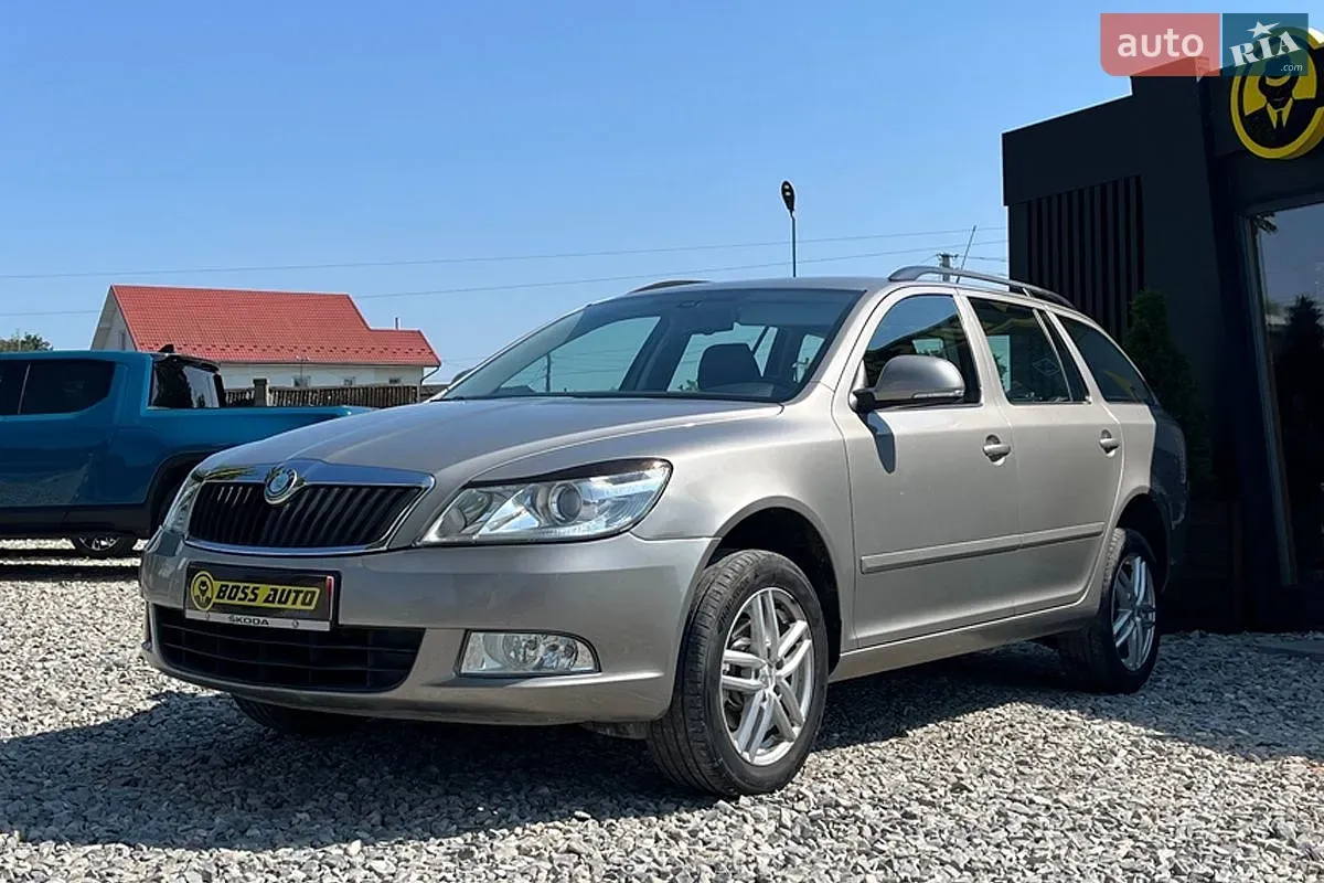 Skoda Octavia 2011 photo 3