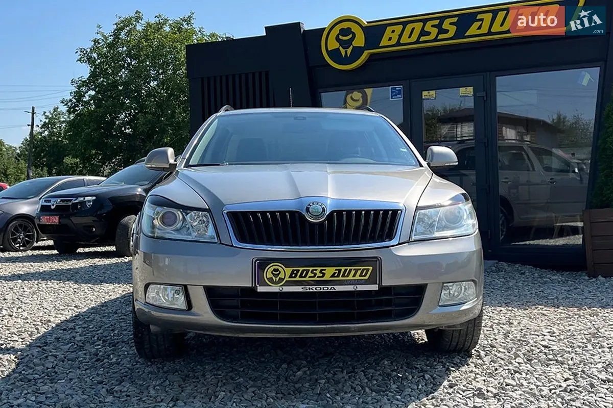 Skoda Octavia 2011 photo 2