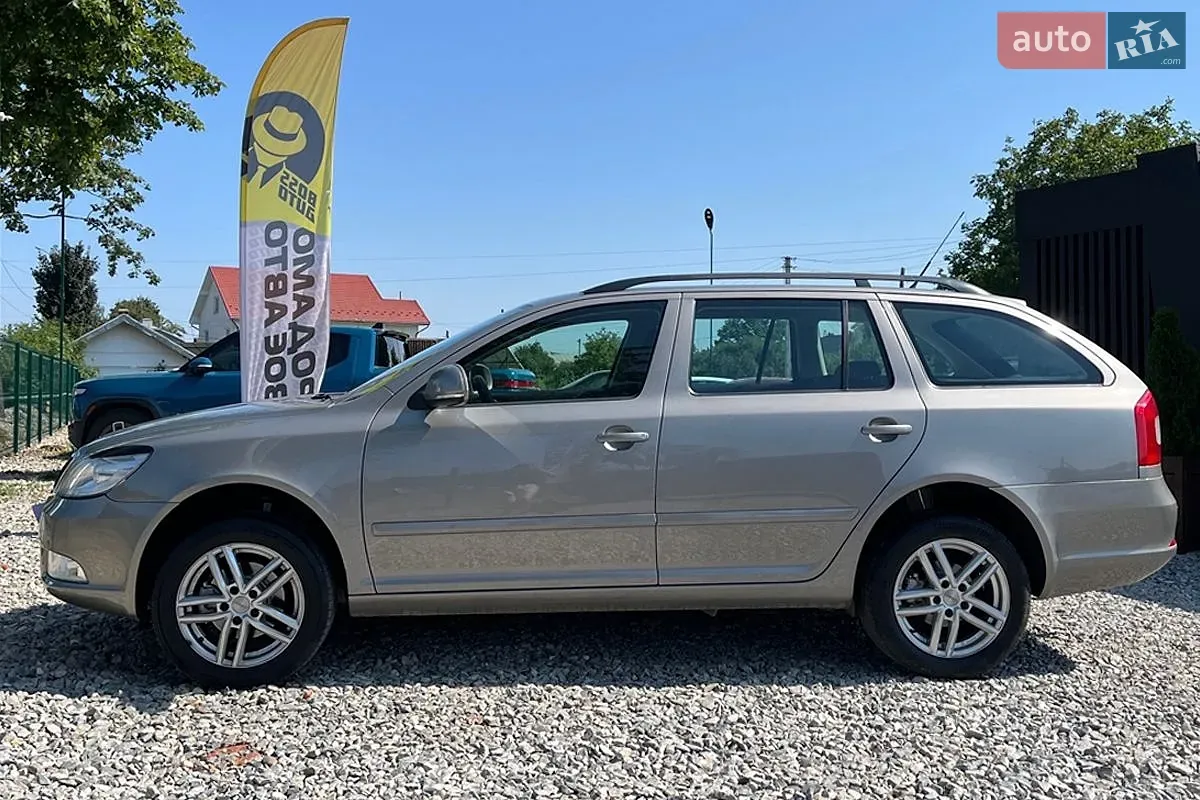 Skoda Octavia 2011 photo 4