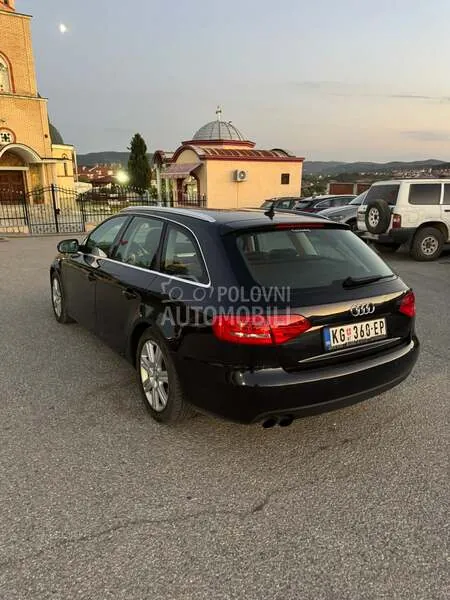 Audi A4 2010 photo 5