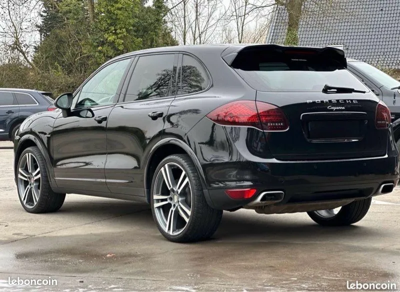 Porsche Cayenne 2012 photo 2