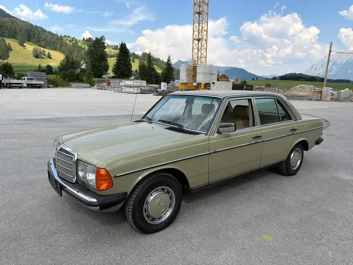 Mercedes-Benz 300 D