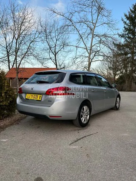 Peugeot 308 2015 photo 3