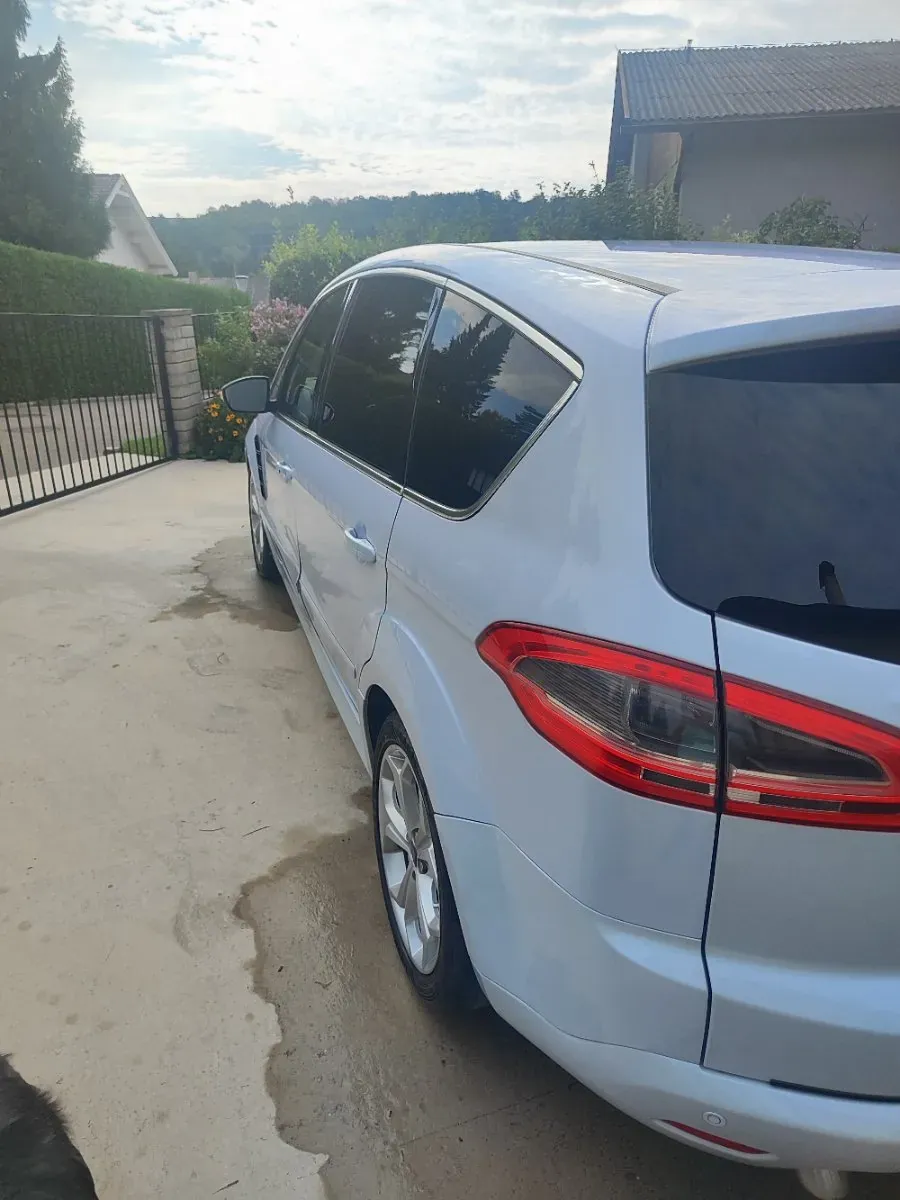 Ford S-Max 2014 photo 2