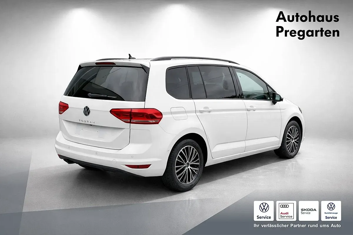 Volkswagen Touran 2025 photo 2