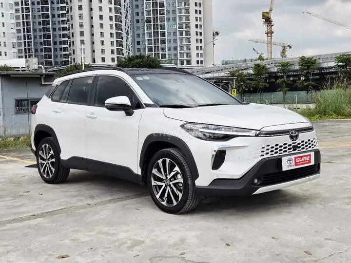 Toyota Corolla Cross 2025 photo 2