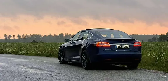 Tesla Model S 2017 photo 2