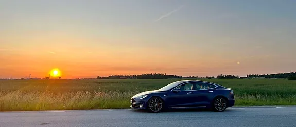 Tesla Model S 2017 photo 3