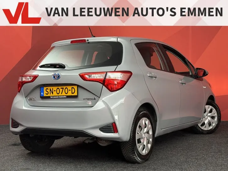 Toyota Yaris 2018 photo 2