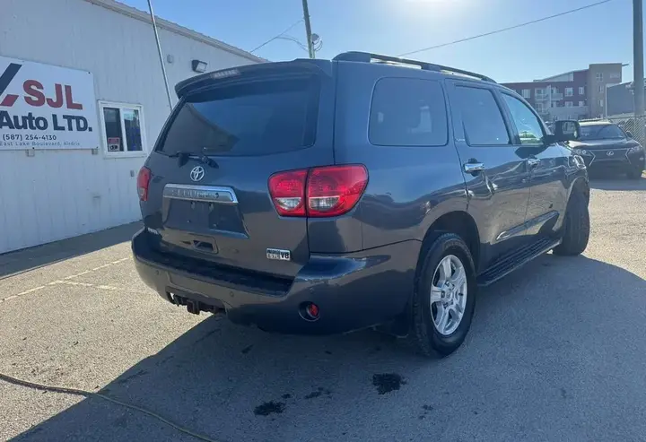 Toyota Sequoia 2008 photo 3