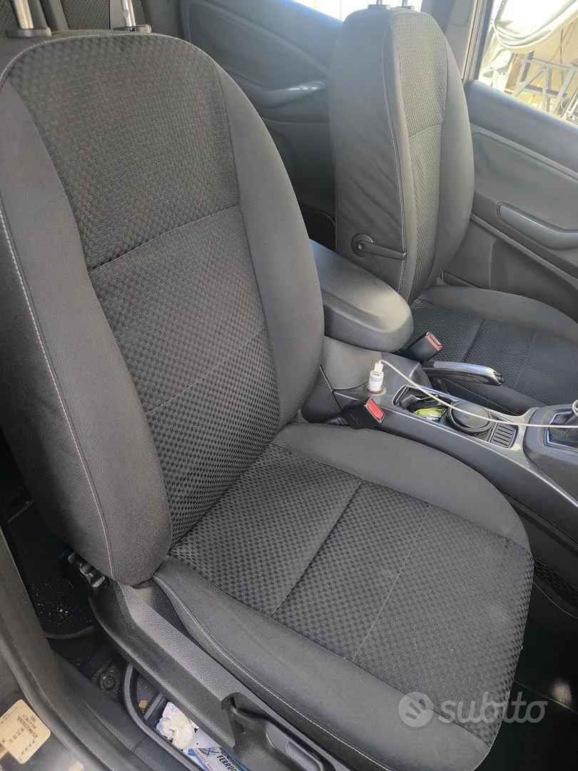Ford C-Max 2009 photo 3