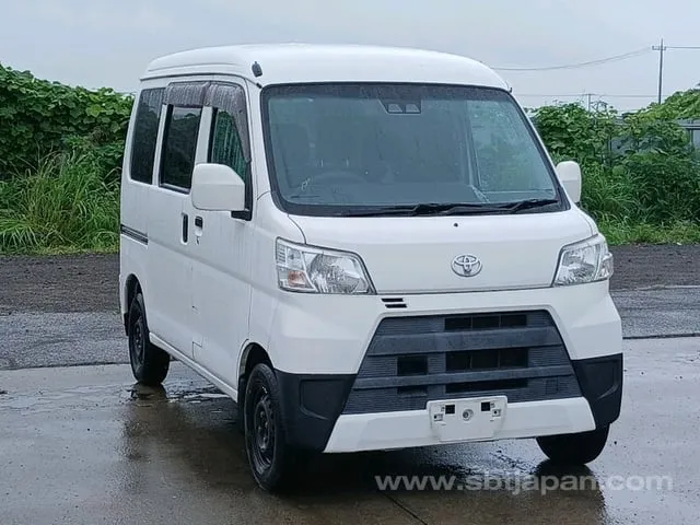 Toyota Pixis Van