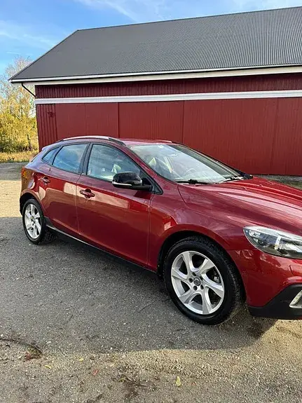 Volvo V40 Cross Country 2013 photo 2