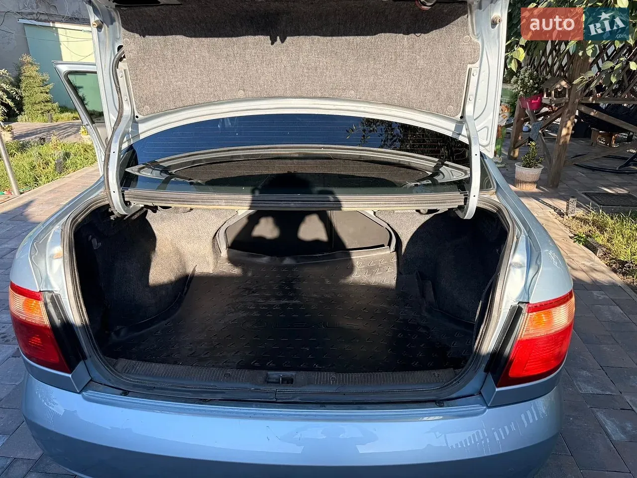 Nissan Almera 2006 photo 5