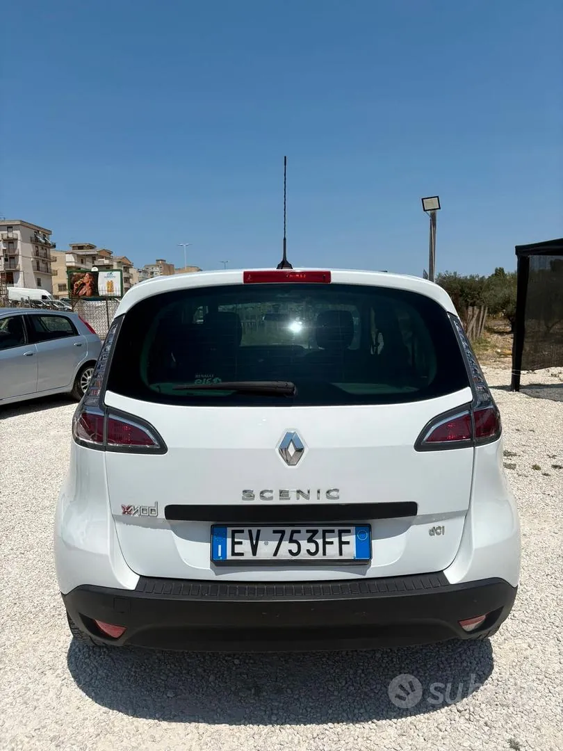 Renault Scenic 2014 photo 5