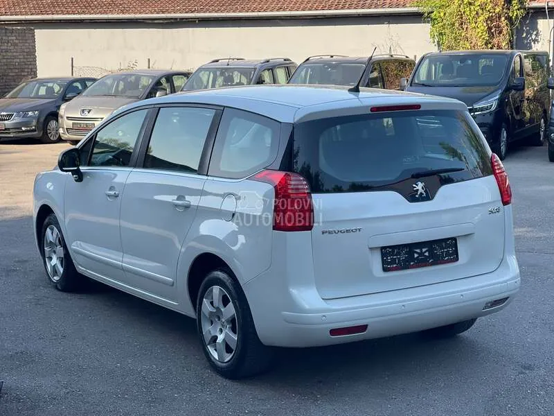 Peugeot 5008 2010 photo 5