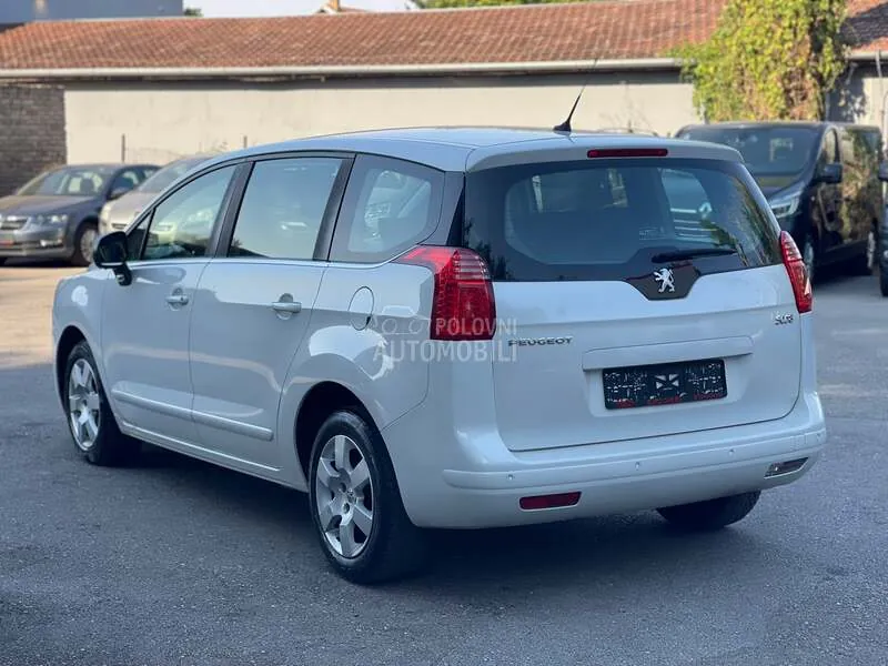 Peugeot 5008 2010 photo 4