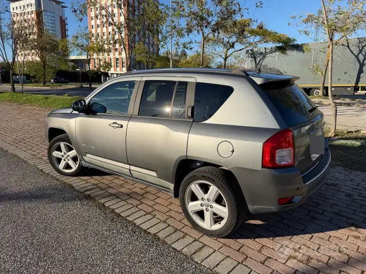 Jeep Compass 2011 photo 2