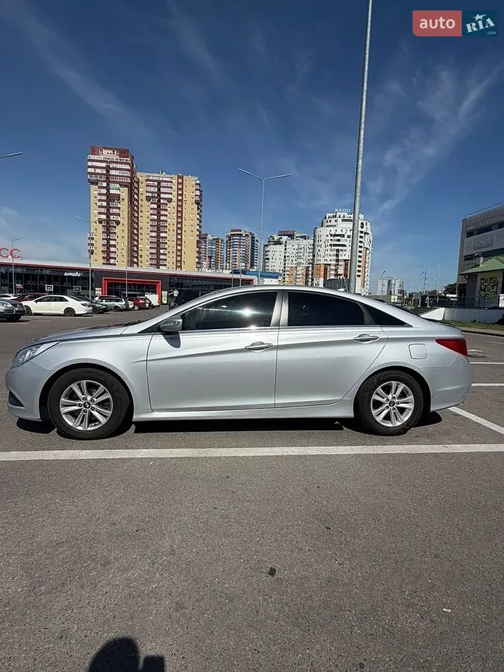 Hyundai Sonata 2014 photo 2