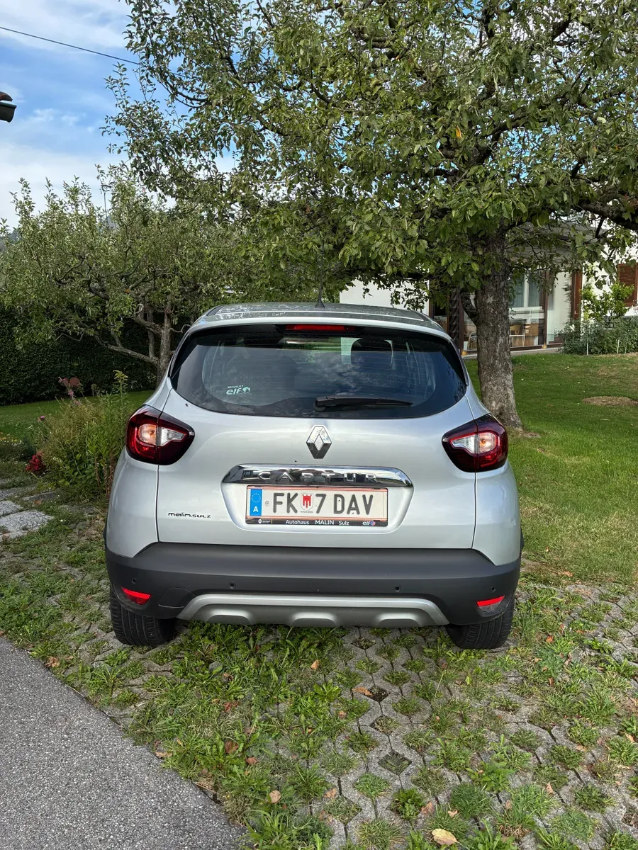 Renault Captur 2018 photo 2