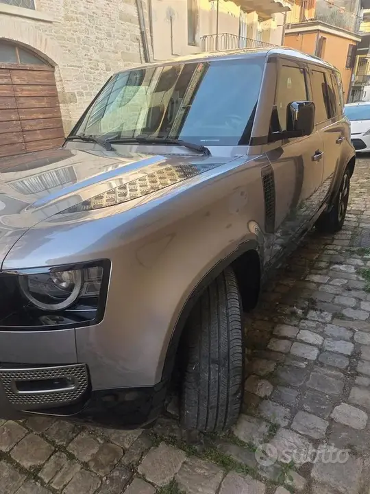 Land Rover Defender 2021 photo 3