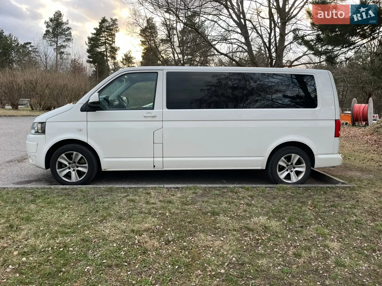 Volkswagen Caravelle 2011 photo 2