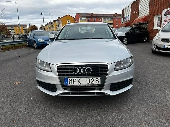 Audi A4 2011 photo 3