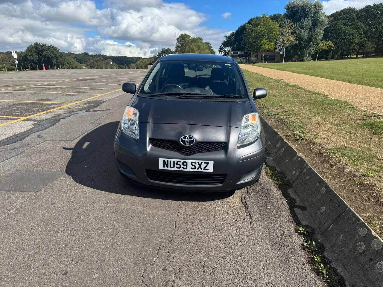 Toyota Yaris 2009 photo 4