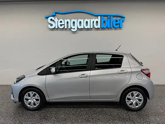Toyota Yaris 2017 photo 4