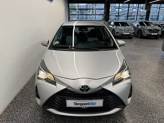 Toyota Yaris 2017 photo 3