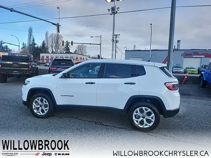 Jeep Compass 2025 photo 4