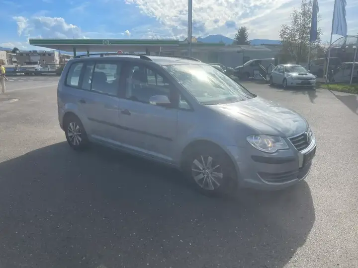 Volkswagen Touran 2009 photo 3