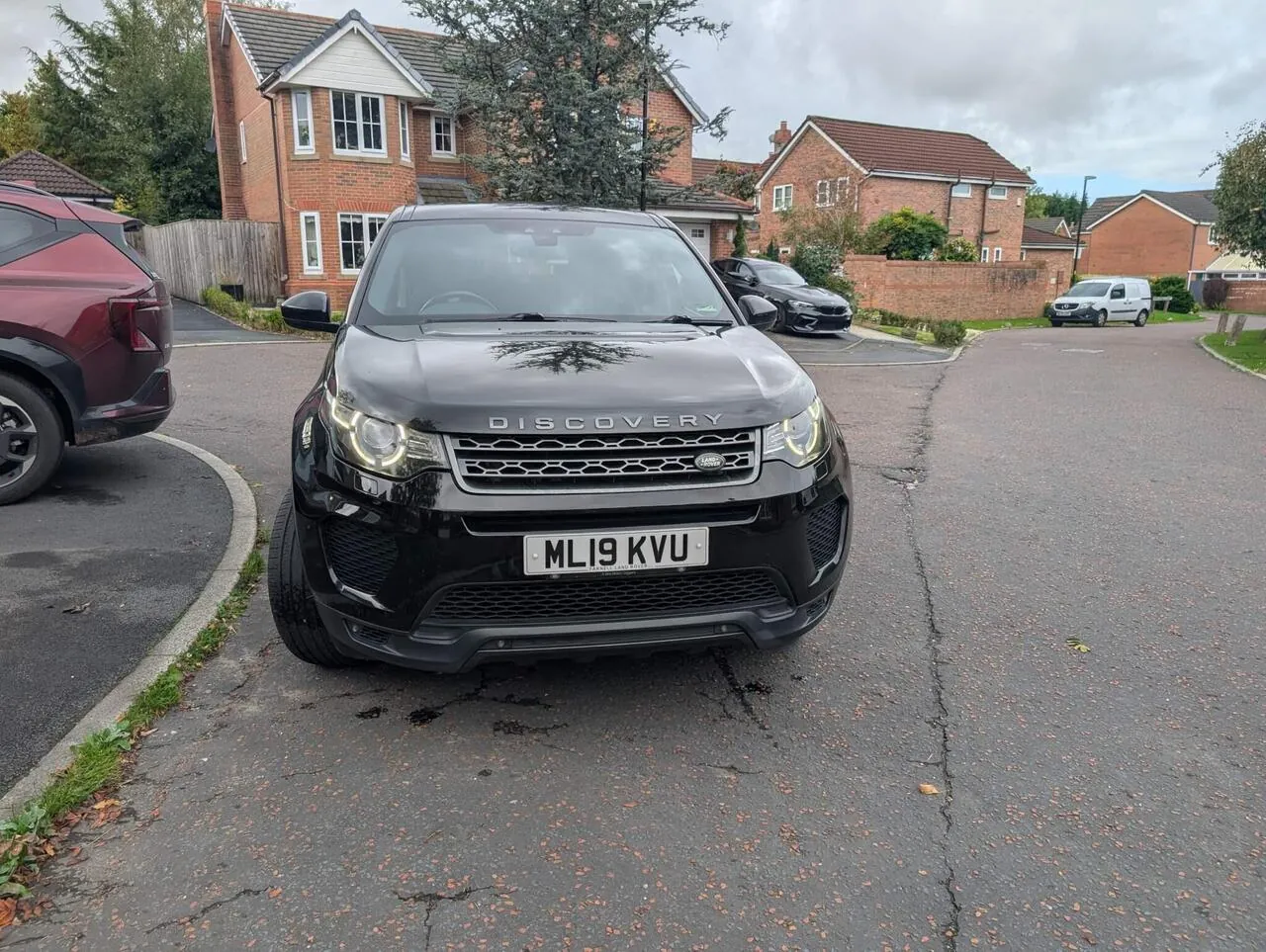 Land Rover Discovery Sport 2019 photo 2