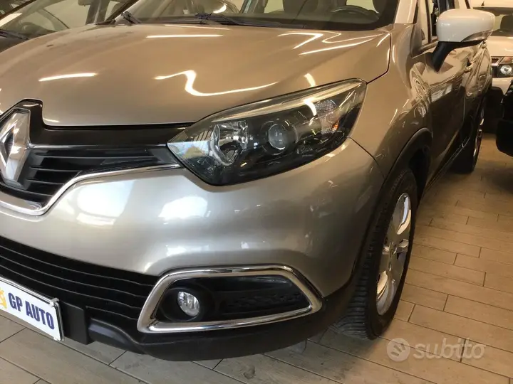 Renault Captur 2015 photo 2