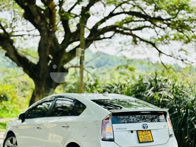 Toyota Prius 2013 photo 3