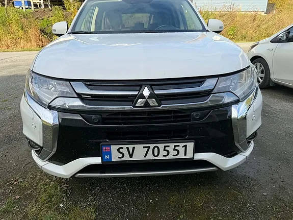 Mitsubishi Outlander 2016 photo 2