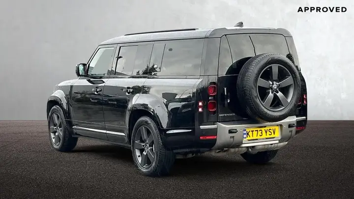 Land Rover Defender 130 2023 photo 2