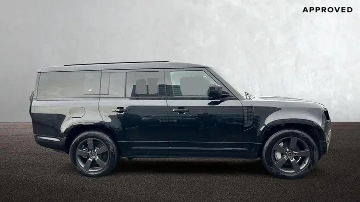 Land Rover Defender 130 2023 photo 5