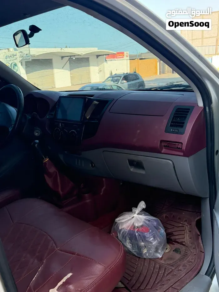 Toyota Hilux 2007 photo 2