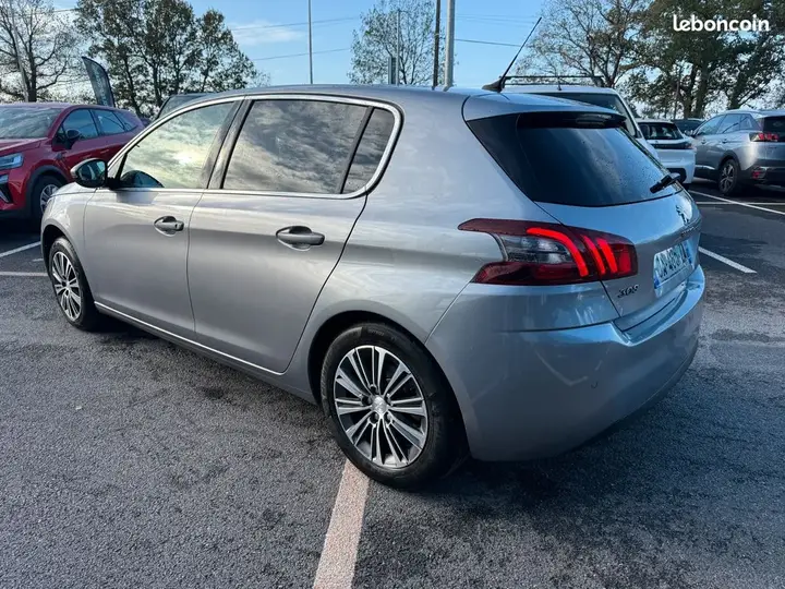 Peugeot 308 2021 photo 3