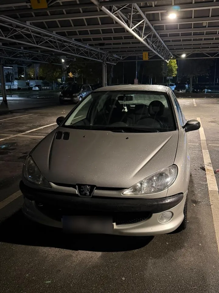 Peugeot 206