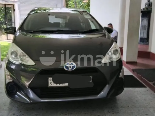 Toyota Aqua 2012 photo 5