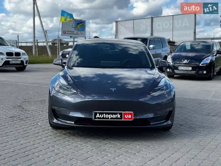 Tesla Model 3 2022 photo 4