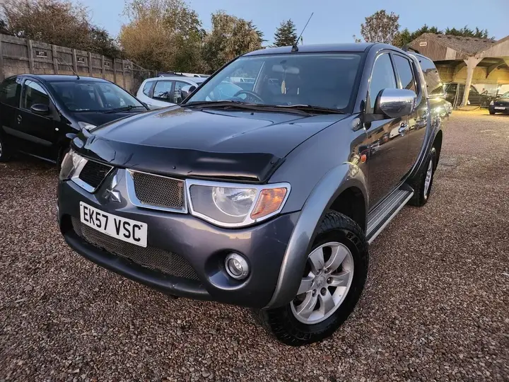 Mitsubishi L200 2007 photo 2