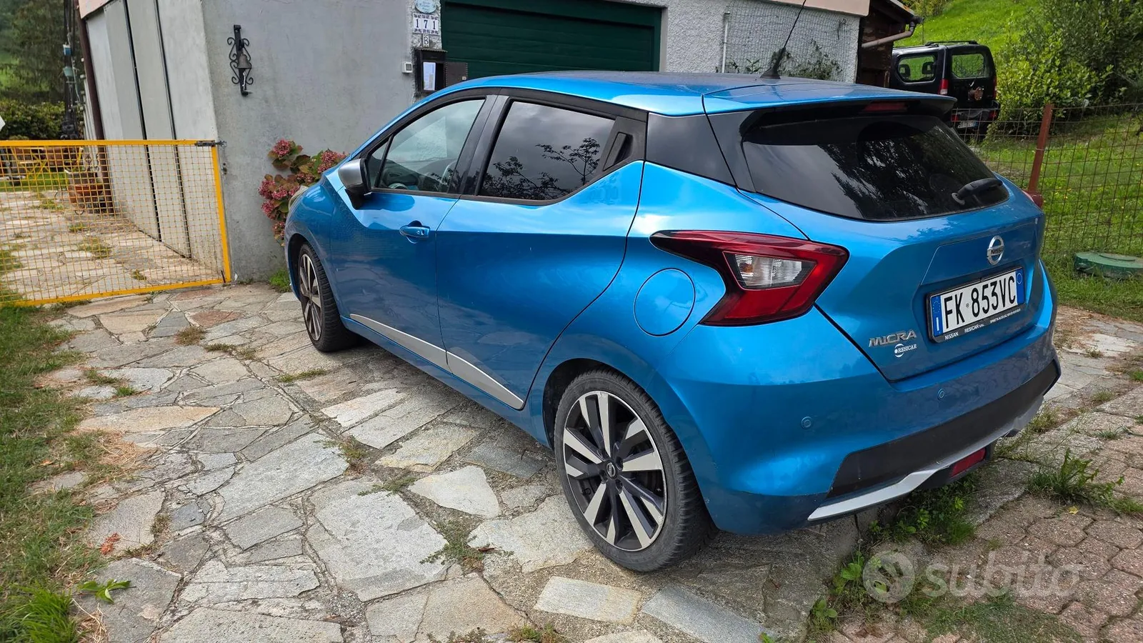 Nissan Micra 2017 photo 2