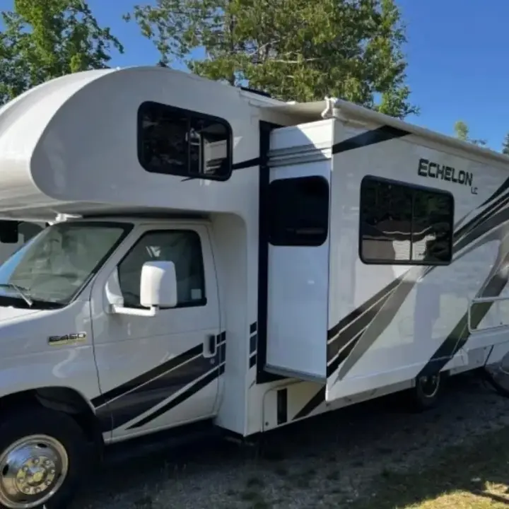 Ford E-450 2022 photo 4