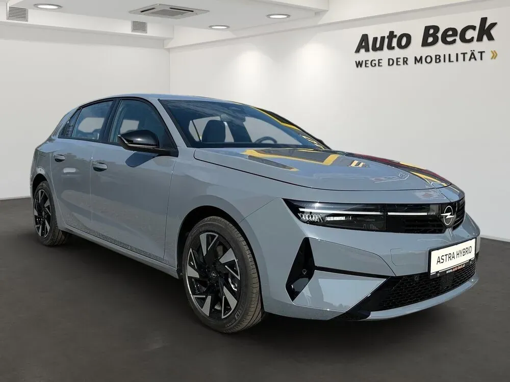 Opel Astra photo 3