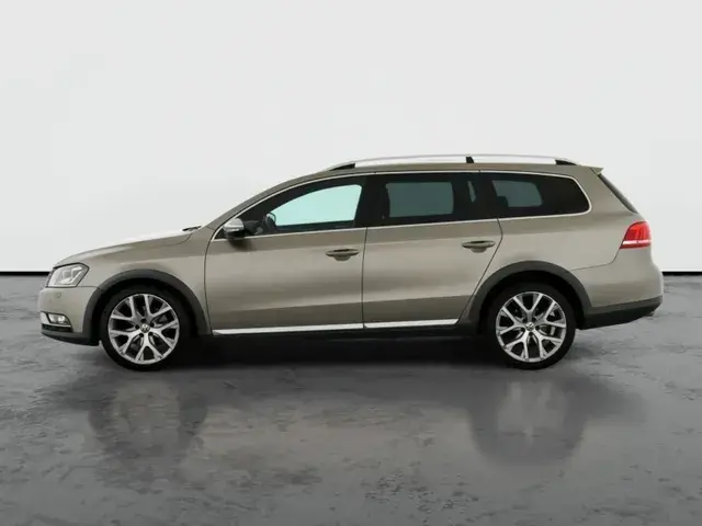 Volkswagen Passat Alltrack 2014 photo 2