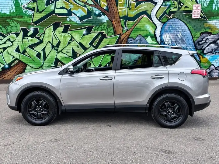 Toyota Rav4 2016 photo 2