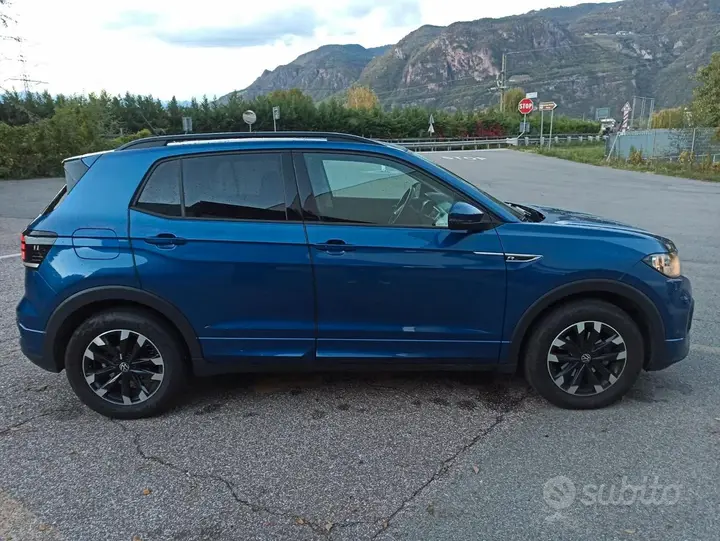 Volkswagen T-Cross 2023 photo 2